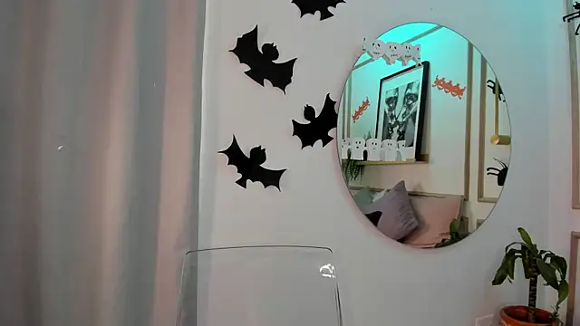 Snapshot of Ashley_Monroe chatting on October 29, 2025, 12:15 pm Ashley Monroe online show from October 29, 2025, 12:15 pm