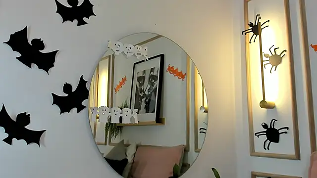 Snapshot of Ashley_Monroe chatting on October 27, 2025, 11:44 am Ashley Monroe online show from October 27, 2025, 11:44 am