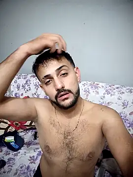 Snapshot of Muratcan33 chatting on October 17, 2025, 9:27 pm Muratcan33 online show from October 17, 2025, 9:27 pm