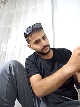 Snapshot of Muratcan33 chatting on October 3, 2025, 10:55 pm Muratcan33 online show from October 3, 2025, 10:55 pm