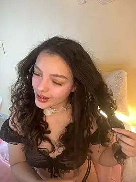 AriaHeavenss online show from September 19, 2025, 12:25 am