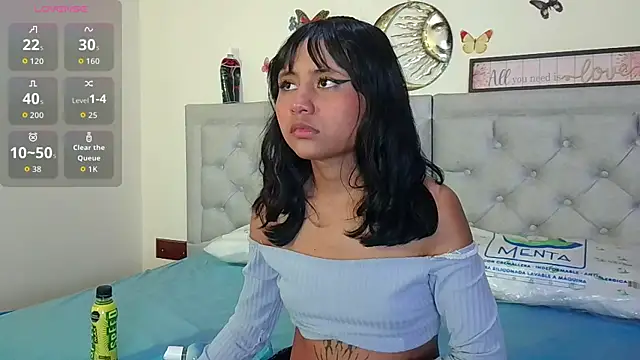 Snapshot of NubesNubladas chatting on October 26, 2025, 4:13 am NubesNubladas online show from October 26, 2025, 4:13 am