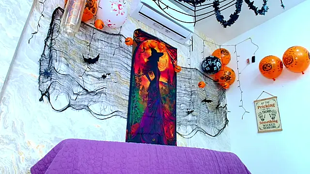 Snapshot of Vero_Temptation chatting on October 29, 2025, 3:05 am Vero Temptation online show from October 29, 2025, 3:05 am