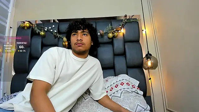 Miriam milf online show from December 18, 2025, 12:20 pm