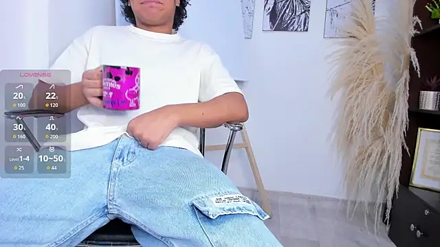 Snapshot of Miriam_milf chatting on September 29, 2025, 12:11 pm Miriam milf online show from September 29, 2025, 12:11 pm