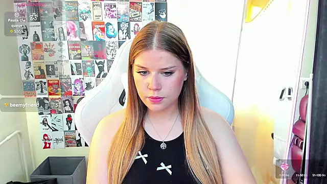 KiraKyler online show from September 11, 2025, 1:49 am