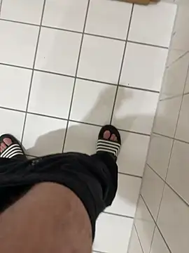 Snapshot of Dicksxd chatting on February 8, 2026, 4:15 pm Dicksxd online show from February 8, 2026, 4:15 pm