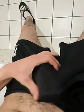 Snapshot of Dicksxd chatting on February 5, 2026, 4:03 pm Dicksxd online show from February 5, 2026, 4:03 pm