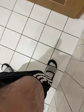 Snapshot of Dicksxd chatting on February 3, 2026, 4:56 pm Dicksxd online show from February 3, 2026, 4:56 pm