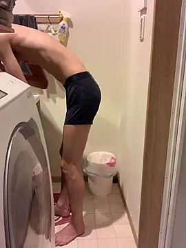 aki 2727 online show from October 9, 2025, 1:17 am