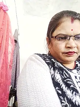 Snapshot of Bhavna_hot chatting on December 18, 2025, 7:57 am Bhavna hot online show from December 18, 2025, 7:57 am