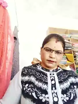 Snapshot of Bhavna_hot chatting on December 17, 2025, 7:57 am Bhavna hot online show from December 17, 2025, 7:57 am