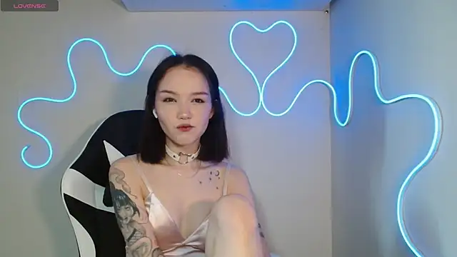 Snapshot of DemiWildcat chatting on October 9, 2025, 9:21 am DemiWildcat online show from October 9, 2025, 9:21 am