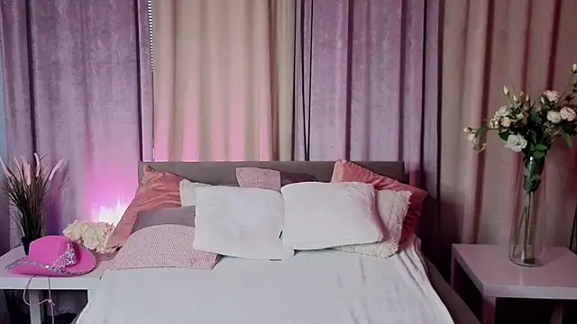 evafolver online show from October 10, 2025, 6:14 am