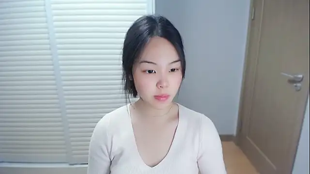 yao-yao  online show from January 19, 2026, 5:44 am