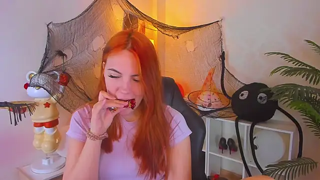 Snapshot of Gingerr_pie chatting on November 4, 2025, 7:06 pm Gingerr pie online show from November 4, 2025, 7:06 pm