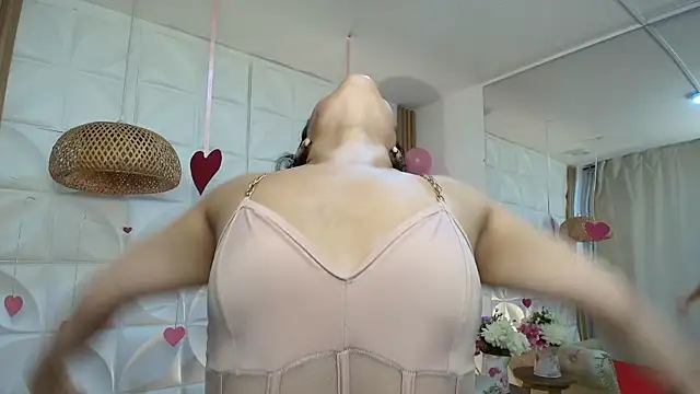 Snapshot of Lily_rousee_ chatting on February 13, 2026, 12:38 pm Lily rousee online show from February 13, 2026, 12:38 pm