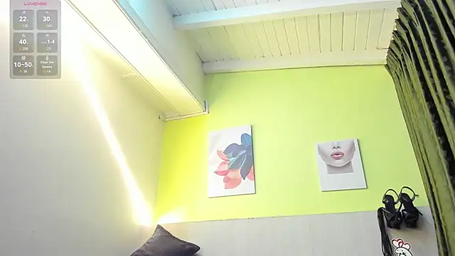 Snapshot of AtheneaArbelaez_ chatting on September 30, 2025, 12:44 pm AtheneaArbelaez  online show from September 30, 2025, 12:44 pm