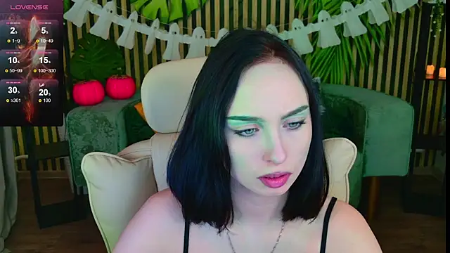 MonikaCarter online show from October 25, 2025, 11:20 am