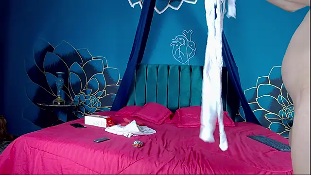 Maylu Fox online show from October 4, 2025, 12:28 pm