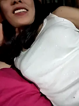 Snapshot of Sinejdk3 chatting on October 5, 2025, 11:45 am Sinejdk3 online show from October 5, 2025, 11:45 am