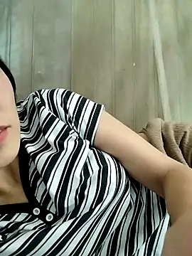 Snapshot of Sinejdk3 chatting on October 7, 2025, 5:14 pm Sinejdk3 online show from October 7, 2025, 5:14 pm