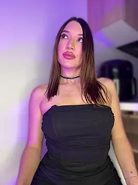 Bella-taylorr online show from April 11, 2026, 4:53 am