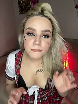 April Purr online show from January 15, 2026, 2:42 pm