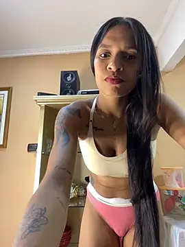 Snapshot of Luna025 chatting on September 18, 2025, 5:10 am Luna025 online show from September 18, 2025, 5:10 am