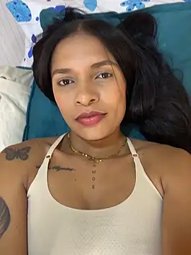 Snapshot of Luna025 chatting on October 4, 2025, 5:31 am Luna025 online show from October 4, 2025, 5:31 am