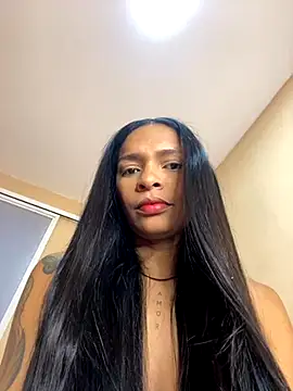 Snapshot of Luna025 chatting on October 31, 2025, 5:59 am Luna025 online show from October 31, 2025, 5:59 am