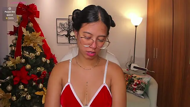 raven stonee online show from November 30, 2025, 3:29 am