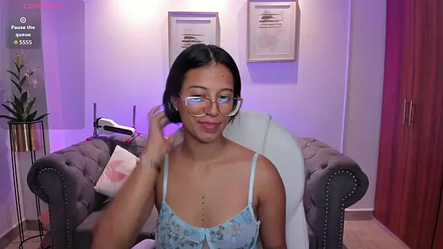 Snapshot of raven_stonee chatting on September 23, 2025, 3:13 am raven stonee online show from September 23, 2025, 3:13 am