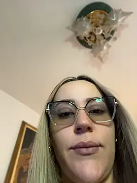 CurvyLust x online show from July 7, 2026, 1:14 pm
