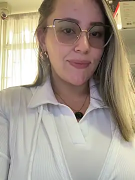 CurvyLust x online show from March 23, 2026, 3:45 pm