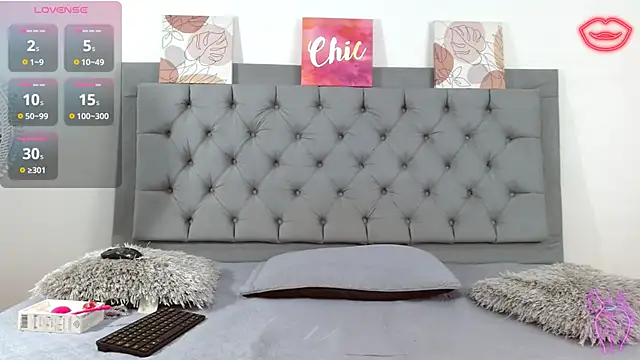 mariannitaa online show from September 30, 2025, 1:06 pm