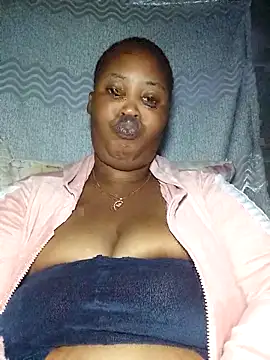 Snapshot of OCEANSQUITERXXX chatting on October 26, 2025, 4:40 pm OCEANSQUITERXXX online show from October 26, 2025, 4:40 pm