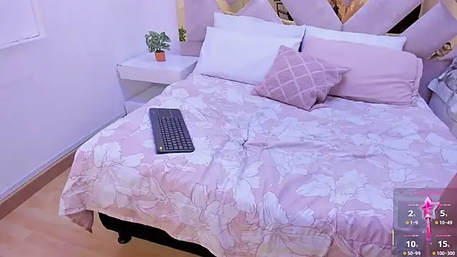 Marianee Rousse online show from September 22, 2025, 10:16 pm