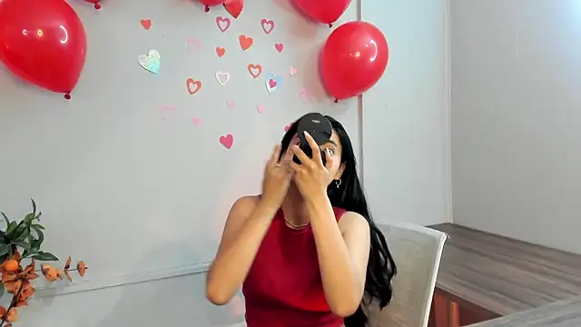 sophiielust online show from September 15, 2025, 1:44 pm