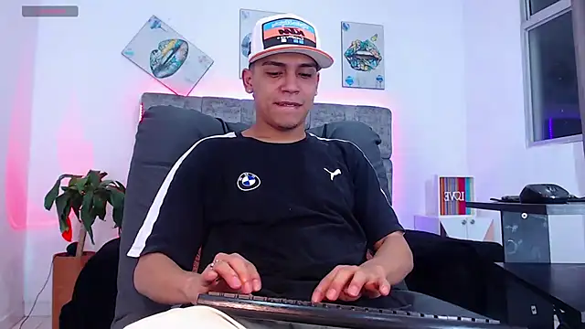 david santos16 online show from November 2, 2025, 1:10 am