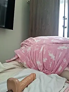 Valeria Saenz 25 online show from September 24, 2025, 2:56 pm