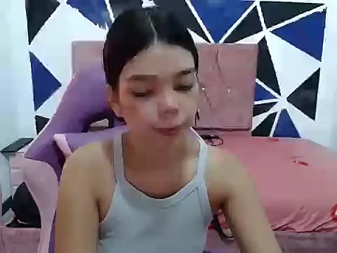 shy luna18 online show from October 9, 2025, 1:11 pm