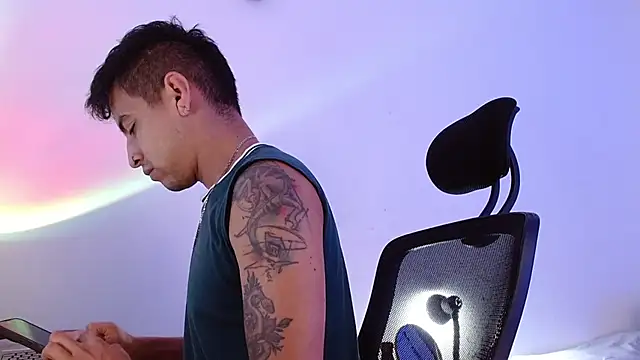 Juann-cock online show from February 5, 2026, 1:34 am