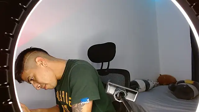 Juann-cock online show from February 13, 2026, 4:01 am