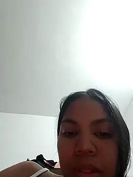 CloeeHills  online show from October 7, 2025, 12:55 am