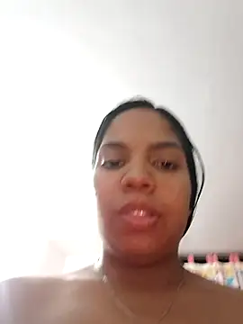 CloeeHills  online show from October 3, 2025, 2:37 am