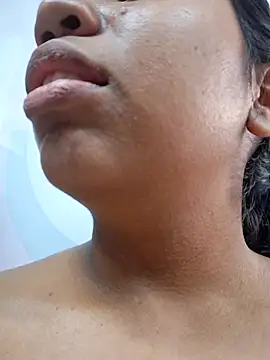 CloeeHills  online show from October 4, 2025, 10:22 pm