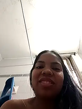 CloeeHills  online show from September 20, 2025, 8:25 pm