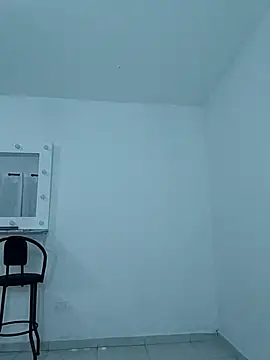 CloeeHills  online show from September 23, 2025, 9:27 am