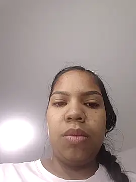 CloeeHills  online show from September 9, 2025, 10:25 am